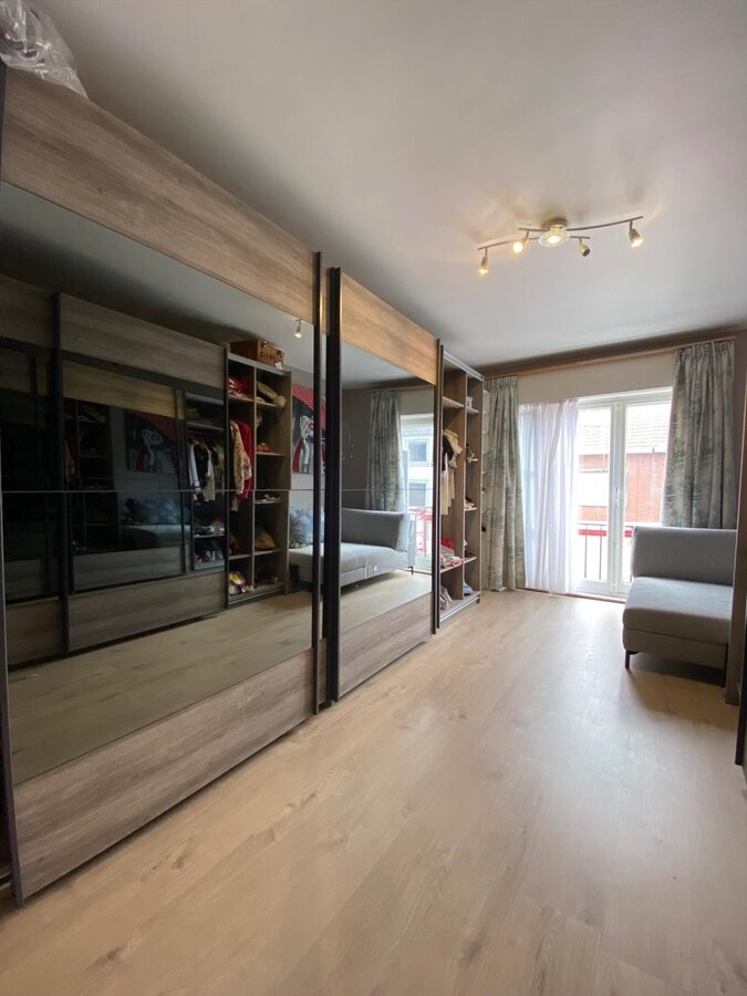 Te huur Handzame: woning met 4 slaapkamers en garage 