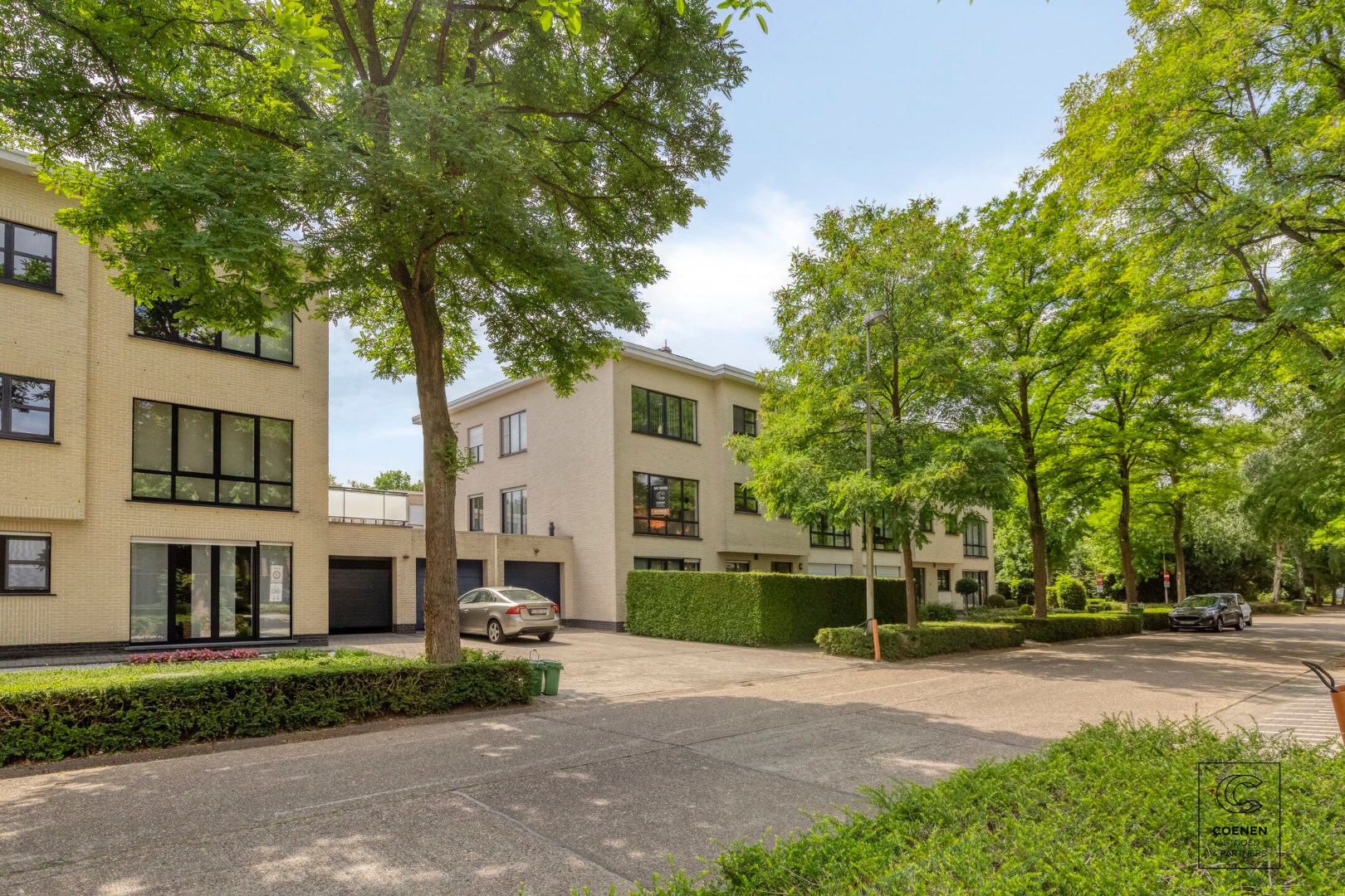 Prachtig appartement van 115 m&#178; met 3 slaapkamers op een uitstekende locatie te Brasschaat! 