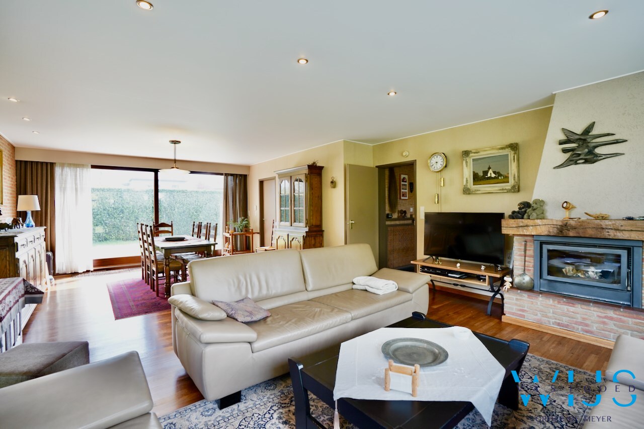 Schitterend woonhuis op een fantastisch perceel van 2859 m&#178; te Drongen ! 