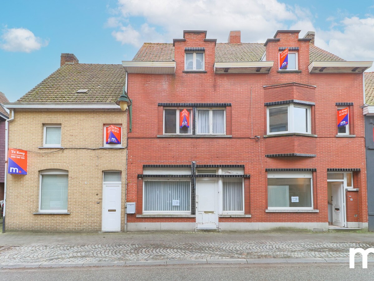 Woning te Deerlijk met zonnige tuin nabij het centrum met 5 slaapkamers! 