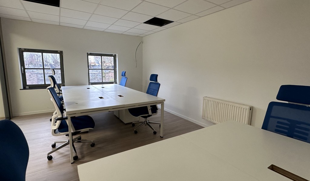 Full service kantoren in Industriepark-West te Sint-Niklaas