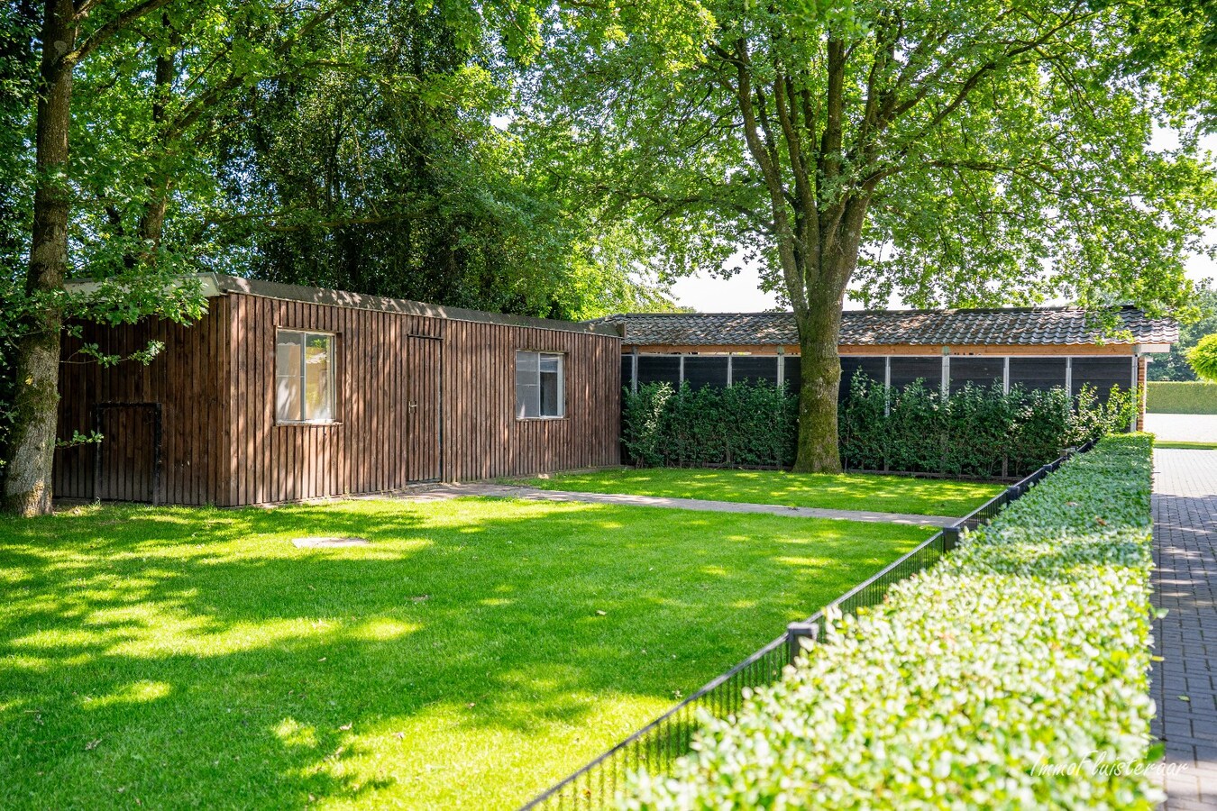 Complete horse accommodation on approximately 3.5 hectares in Helchteren 
