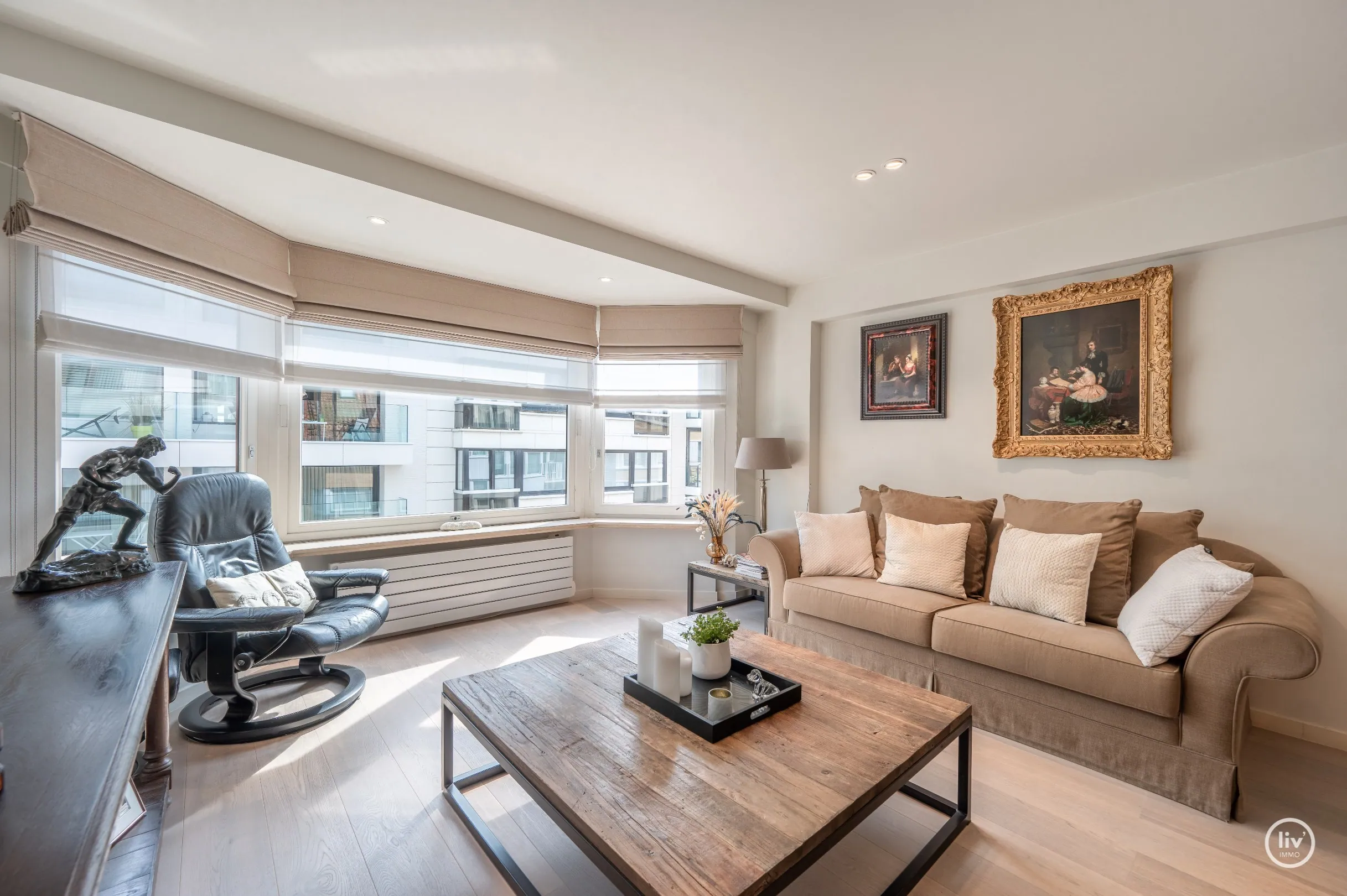 Gezellig 2 slaapkamer appartement met zijdelings zeezicht gelegen in het centrum van Knokke.