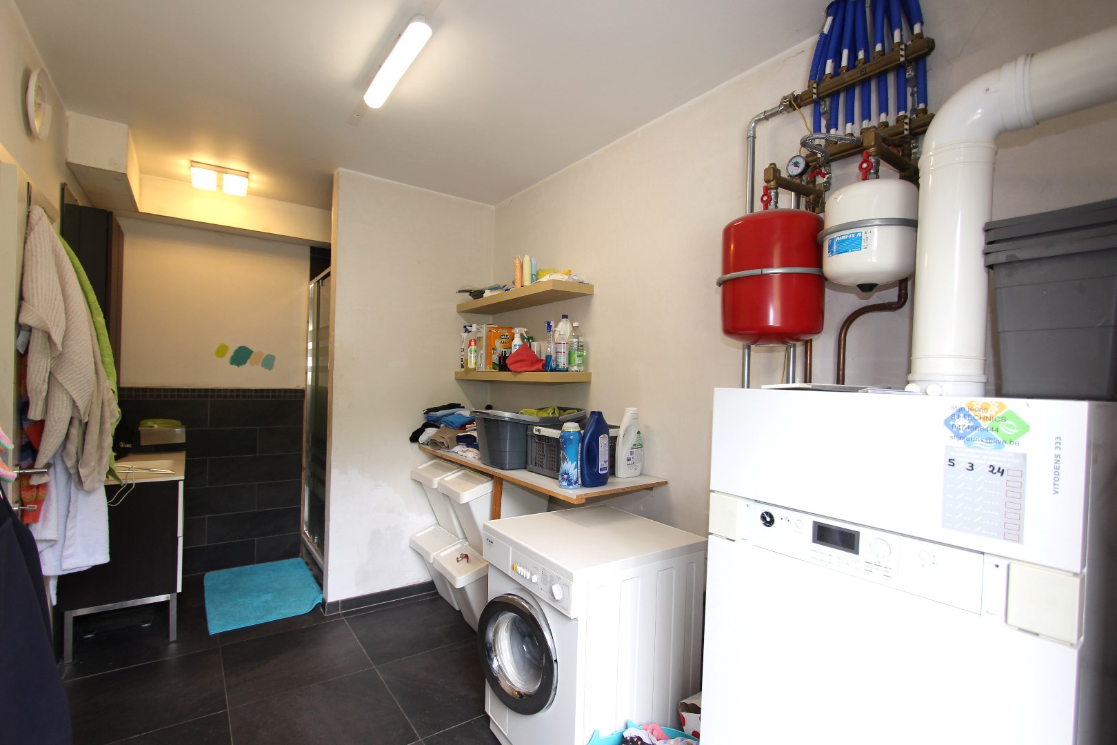RECENTE WONING MET 5 SLAAPKAMERS EN GROTE TUIN 