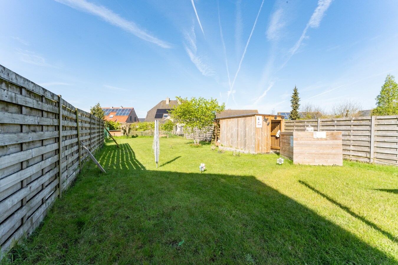 Instapklare woning met 3 slaapkamers en garage te Leke 