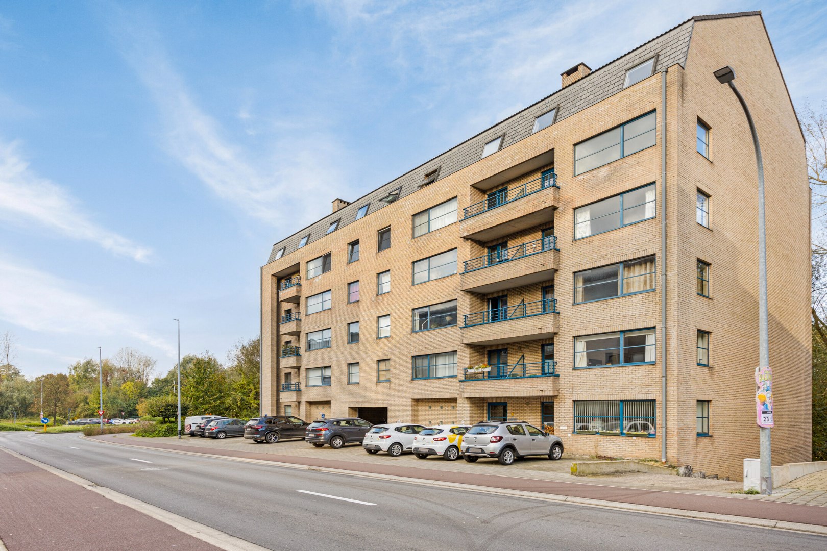 Goed gelegen 2-slaapkamerappartement  – EPC 141 kWh/m&#178; - bewoonbare opp. 86 m&#178; 