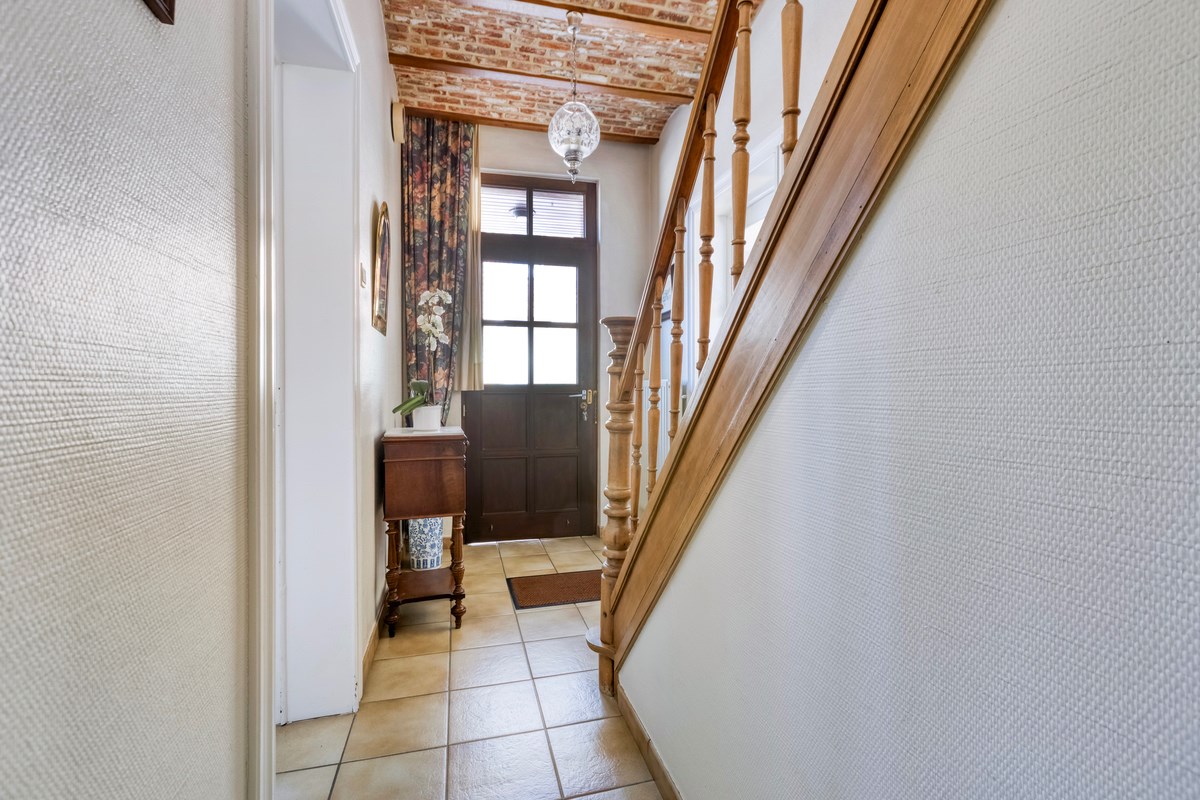Uitzonderlijke woning met prachtig vergezicht op perceel van 72 are 