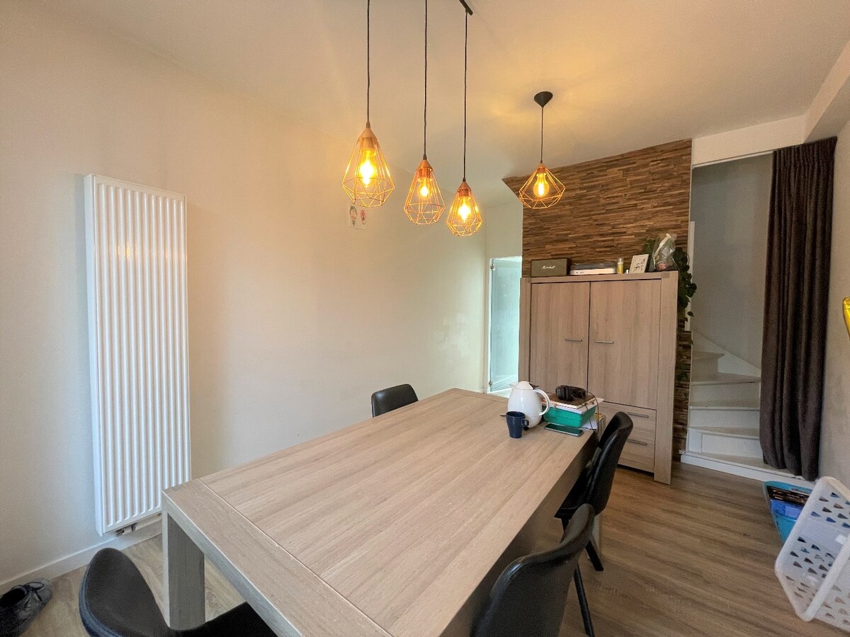 Volledig gerenoveerde woning in het centrum van Roeselare, vrij op 1/02/2025 