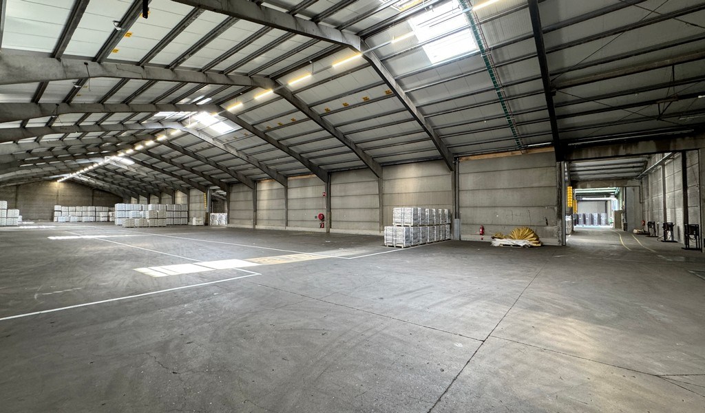 Magazijn te huur in Schomhoeve Logistic Center in haven Antwerpen