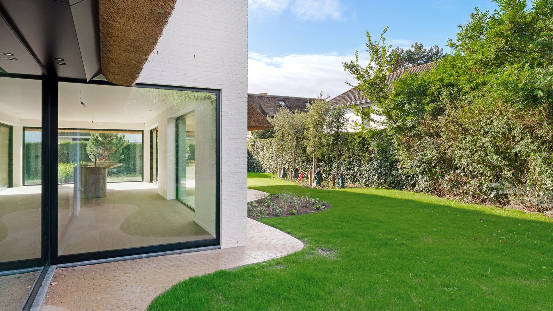 Impressionnante villa neuve au cœur du Zoute, &#224; quelques pas du golf de Knokke. 