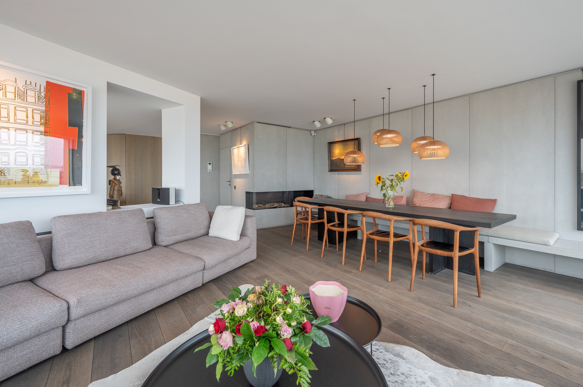 Luxe hoekappartement met panoramisch zeezicht en royale terrassen 