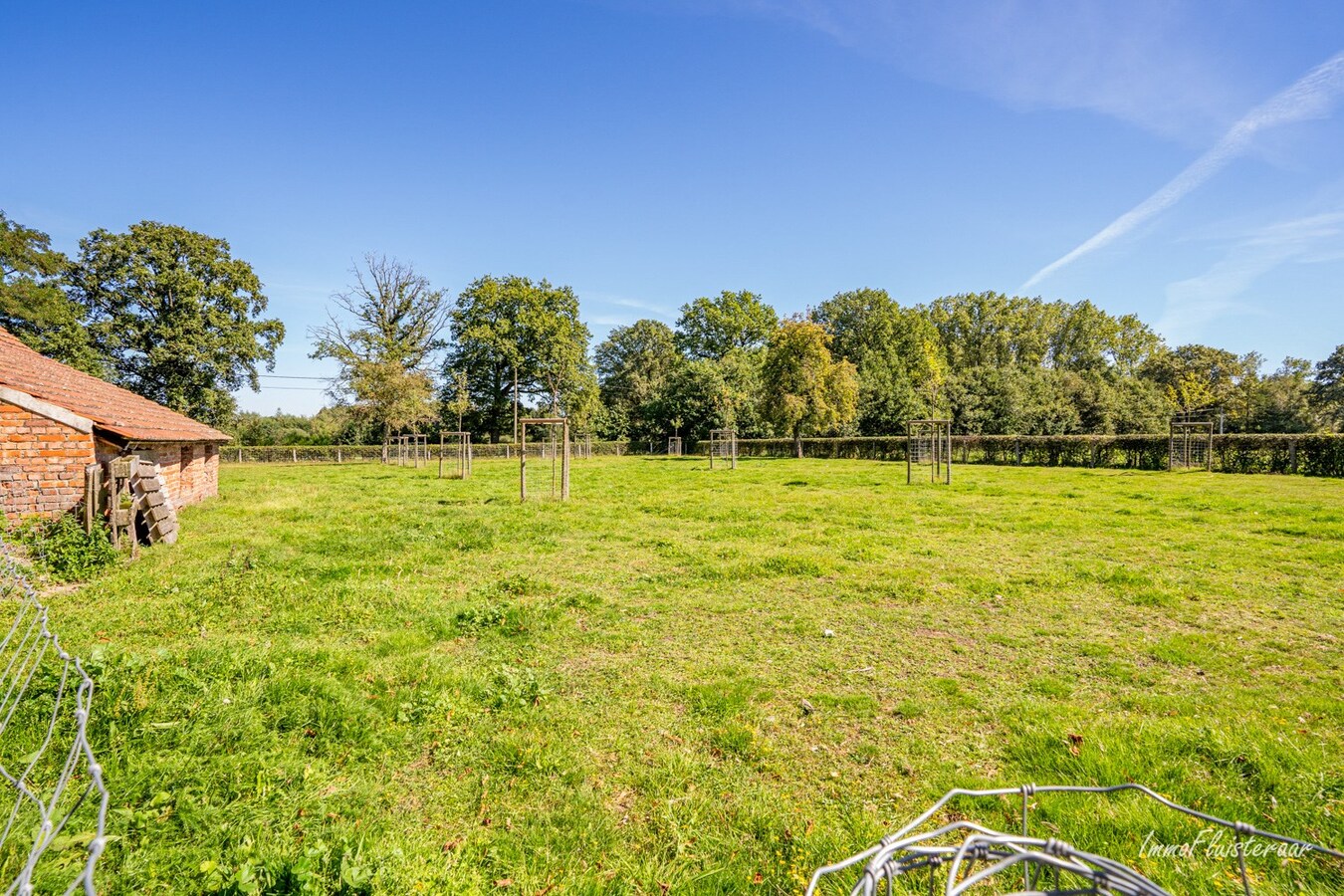 Unique farmhouse in an exceptional location on approximately 5 hectares in Peer. 