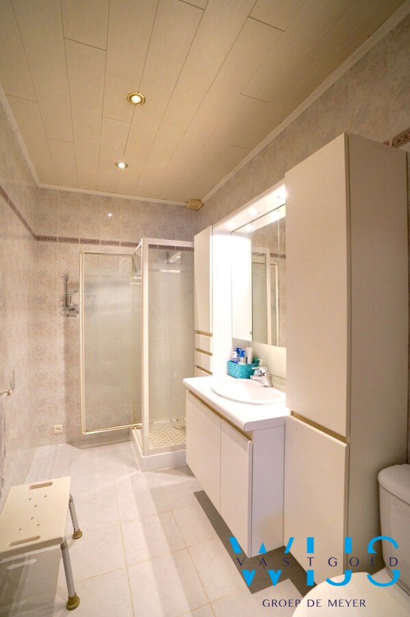 Zeer goed onderhouden woonhuis op 1.165m&#178; te ERTVELDE ! 