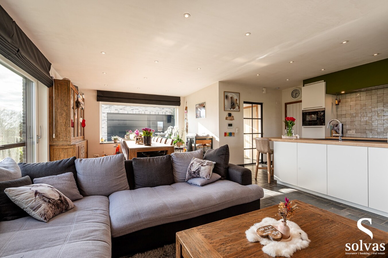 Moderne half open bebouwing met prachtige verzichten! 