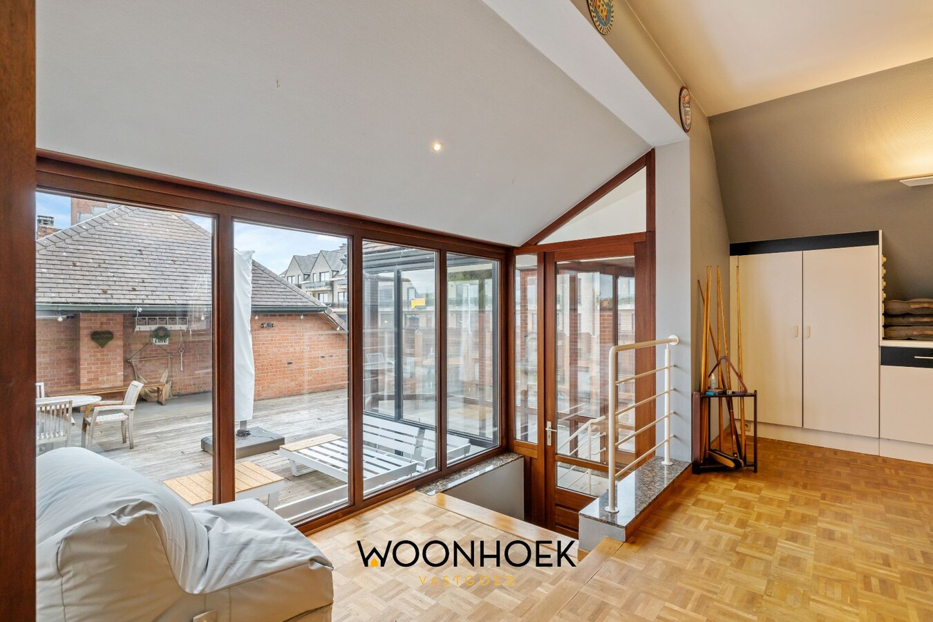 Centraal gelegen woning met handelsruimte te Lokeren 