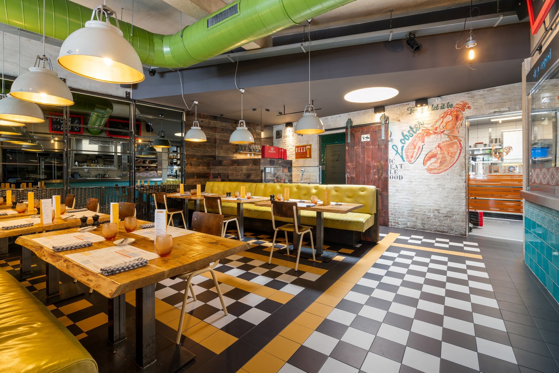 Handelspand te huur – Instapklaar restaurant (volledig uitgerust) in centrum Knokke. 
