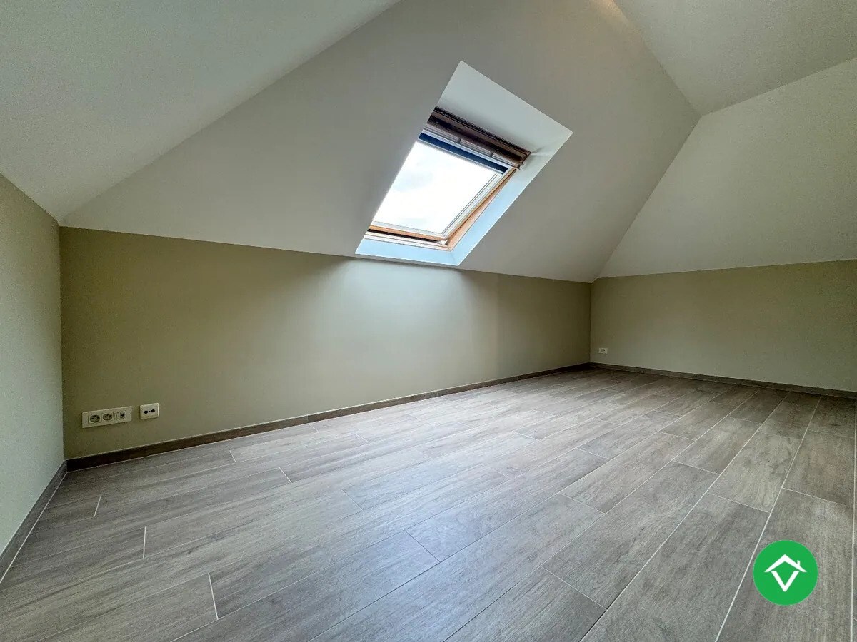 Alleenstaande woning met 3 slaapkamers en garage te Koekelare 