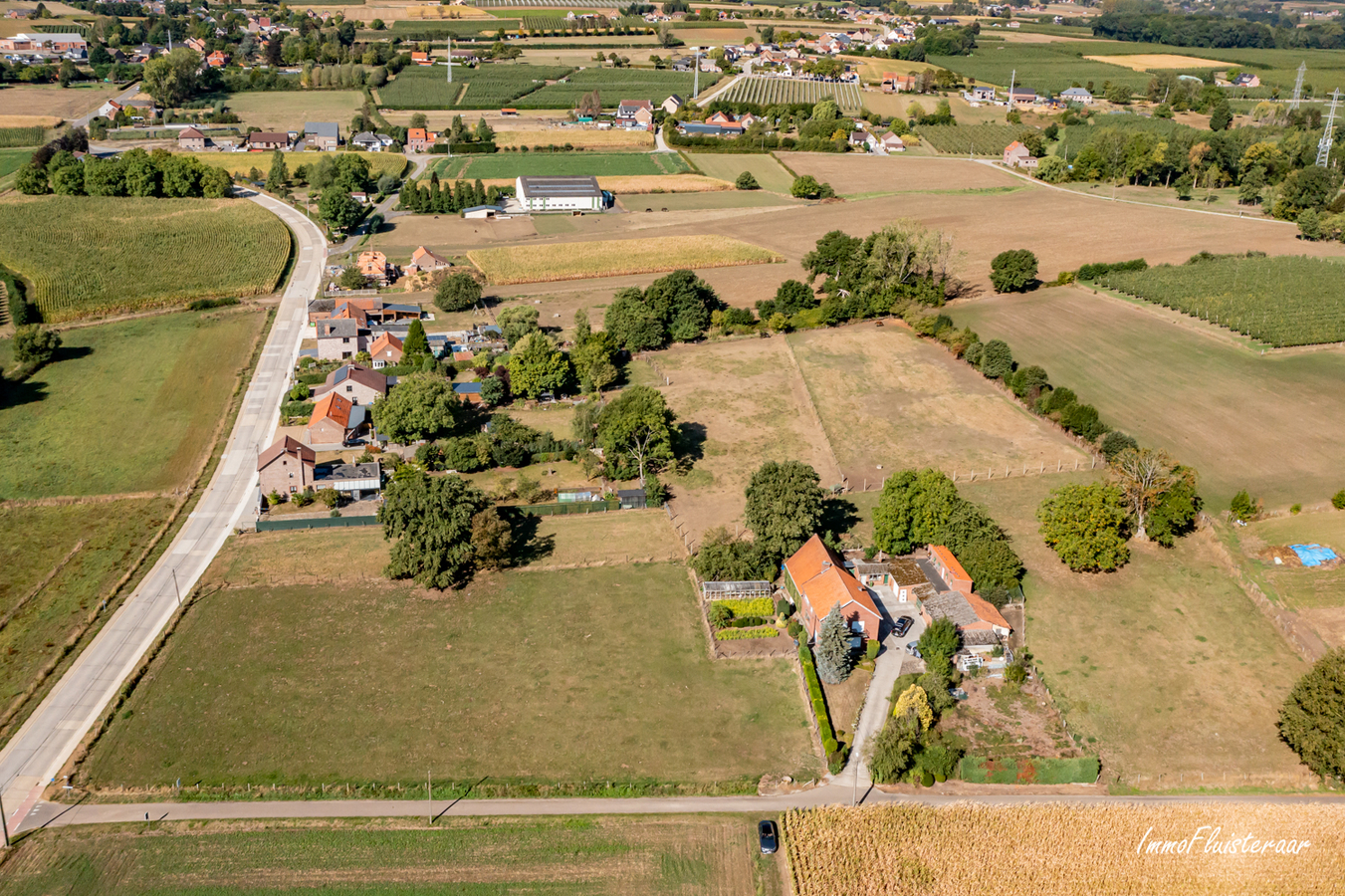 Te renoveren landelijke woning met aanhorigheden en weiland op ca. 1,2ha te Kersbeek-Miskom (Kortenaken; Vlaams-Brabant) 