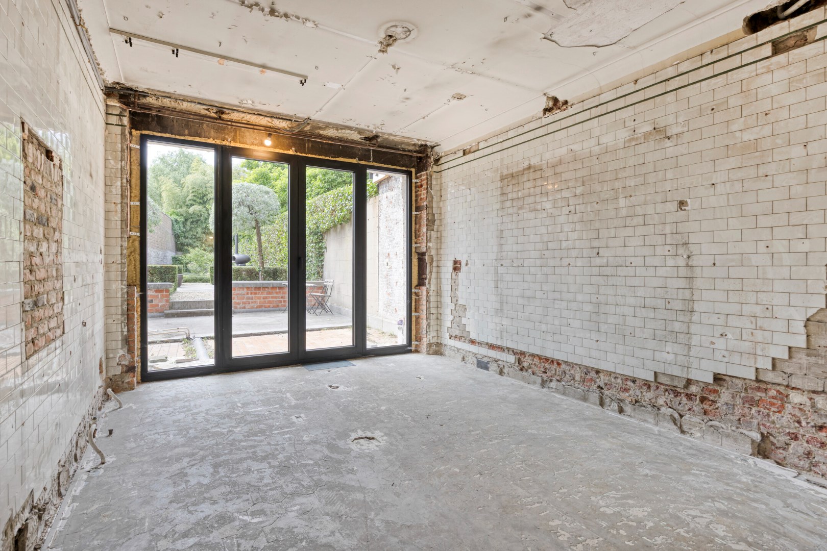 Prachtig herenhuis op de Tiensevest met mogelijkheid tot praktijkruimte - bewoonbare opp. 555 m&#178; 