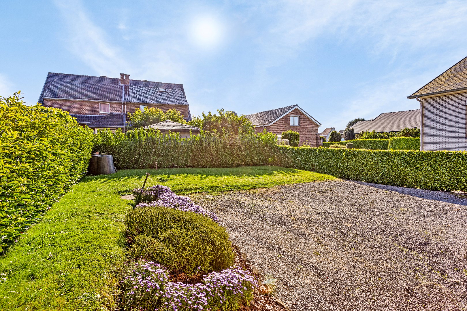 Woning 3 slpks. met garage en tuin te Lembeek 