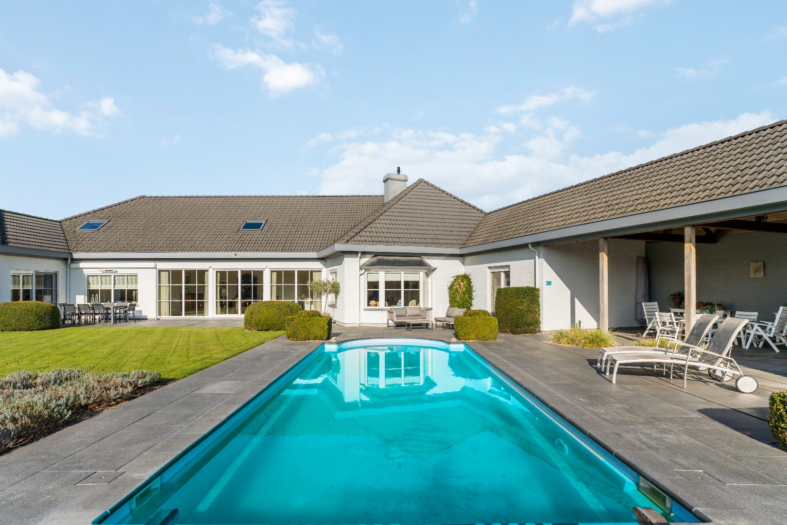 Luxueuze villa met zwembad en absolute privacy op riant perceel 
