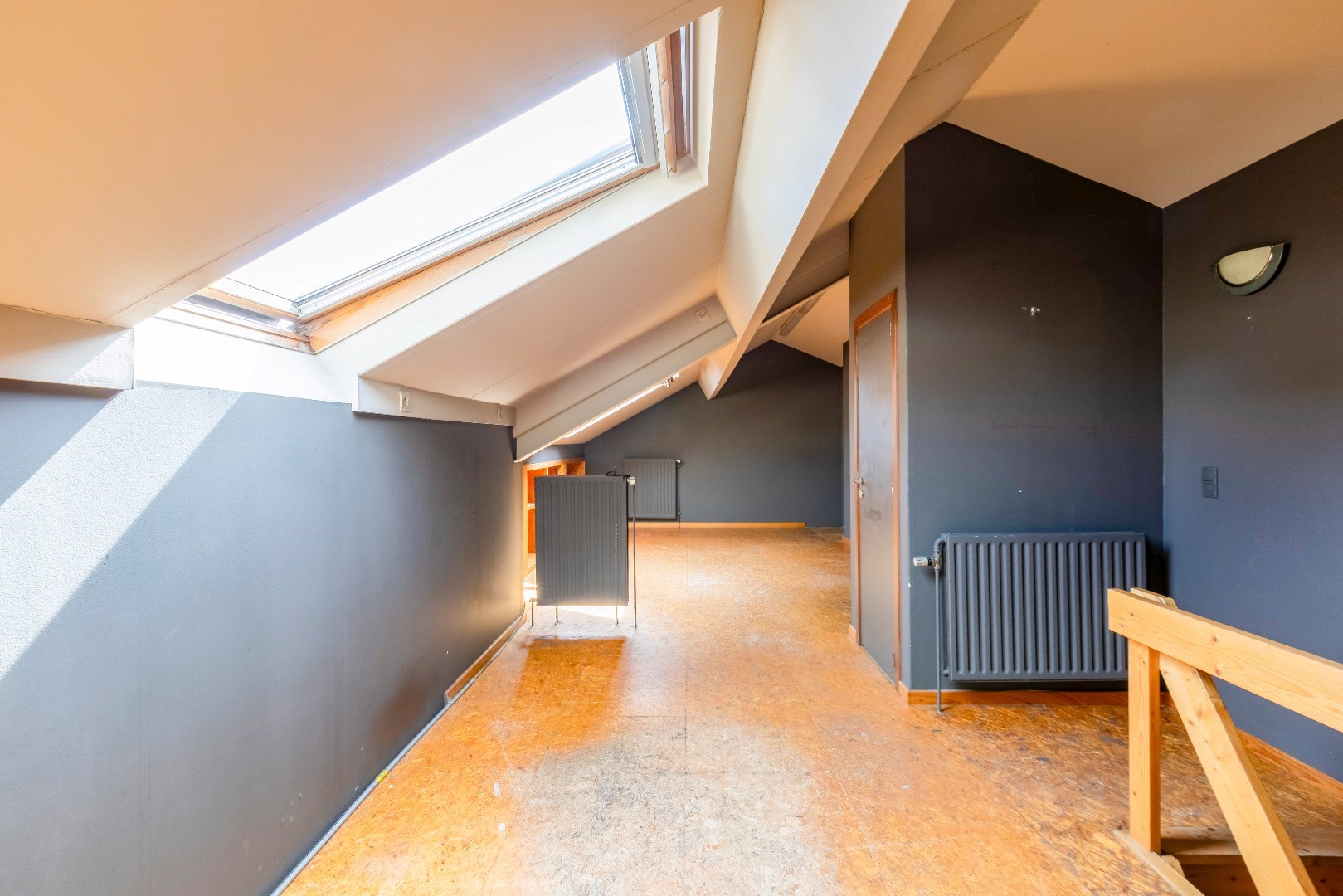 VERHUURD ! Ruime woning met tuin en dubbele garage in Gent - ideale woning voor cohousing 