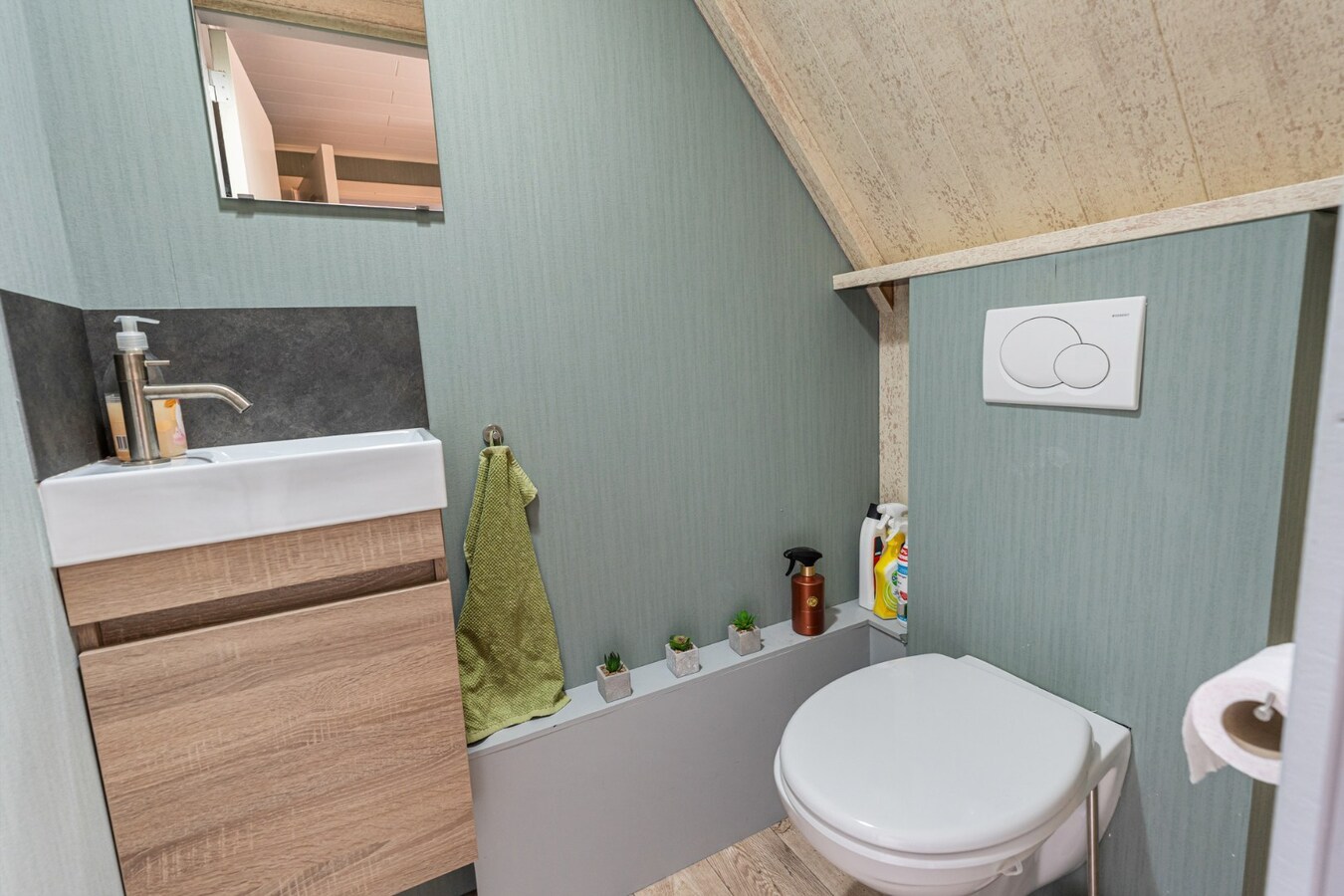 Halfvrijstaande gezinswoning met tuin, carport en 3 slaapkamers in Rotem, een deelgemeente van Dilsen-Stokkem 