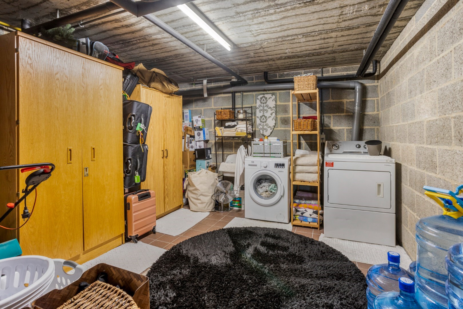 Rustig gelegen open bebouwing met 5 slaapkamers, 3 badkamers, dubbele garage en zonnige tuin in Tervuren – EPC 201 kWh/m&#178; – bewoonbare oppervlakte 339 m&#178; 