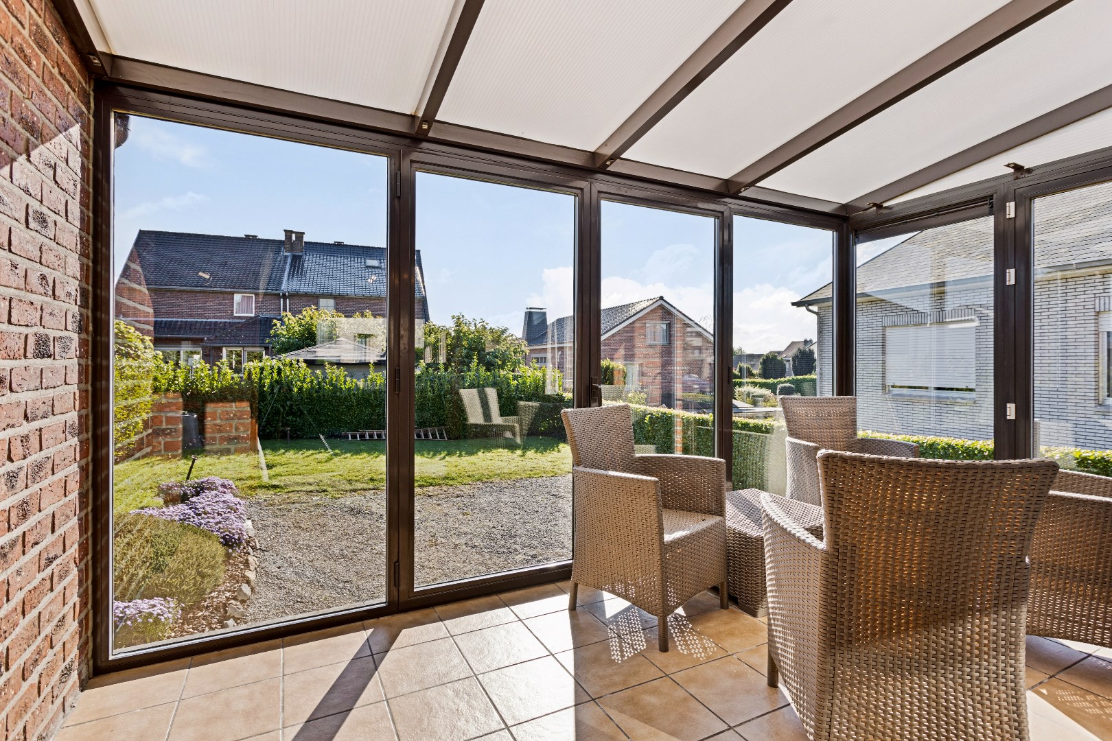 Woning 3 slpks. met garage en tuin te Lembeek 