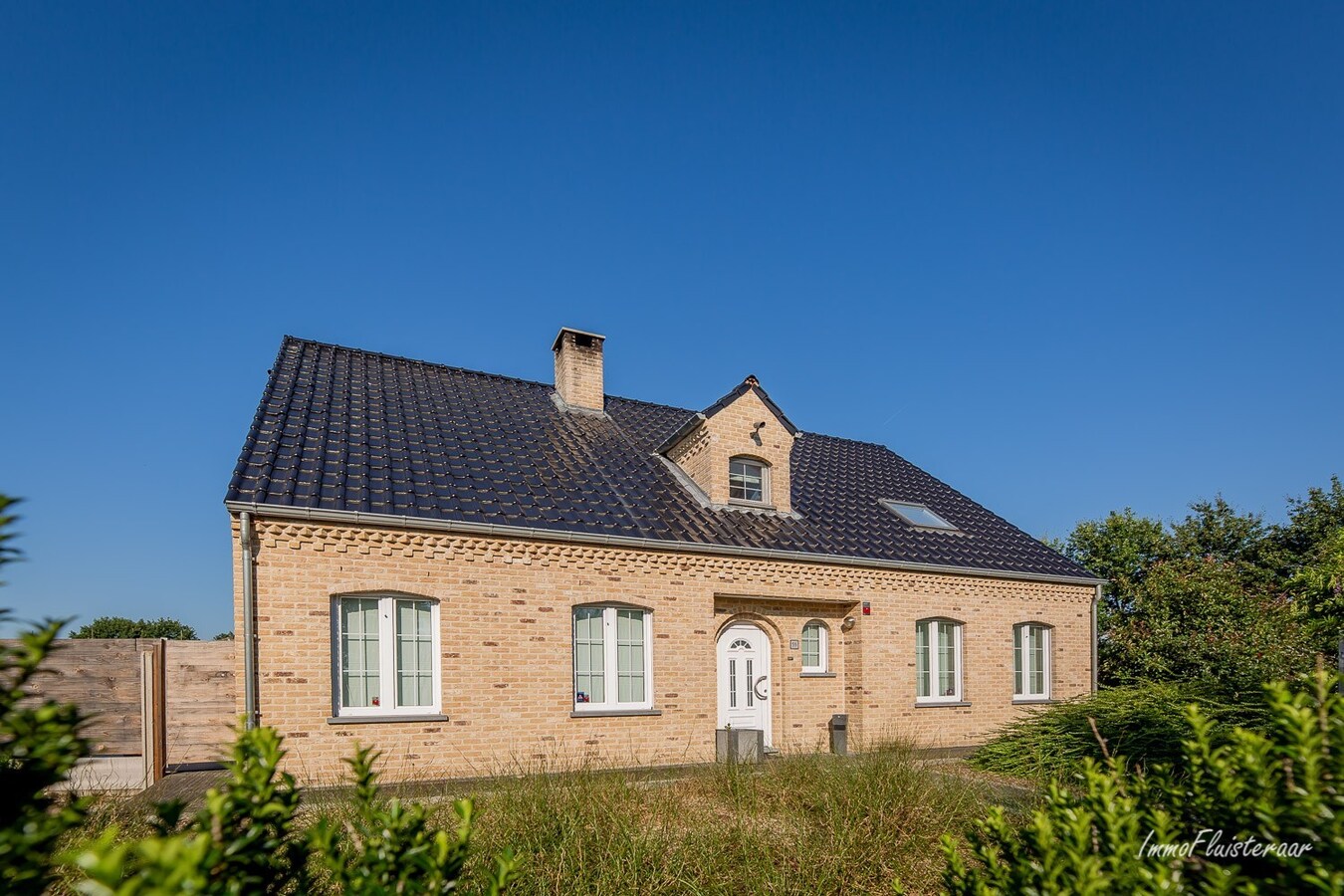 Beautiful house (+/-340m&#178;) with stable buildings on +/-2ha in Opoeteren (possible extension to +/-7.3ha!) 