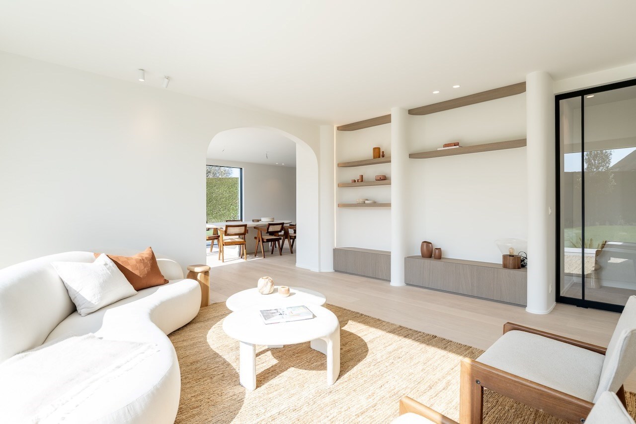 Prachtig gerenoveerde alleenstaande woning met oprit gelegen in een rustige wijk in Knokke nabij de Magere Schorre. 