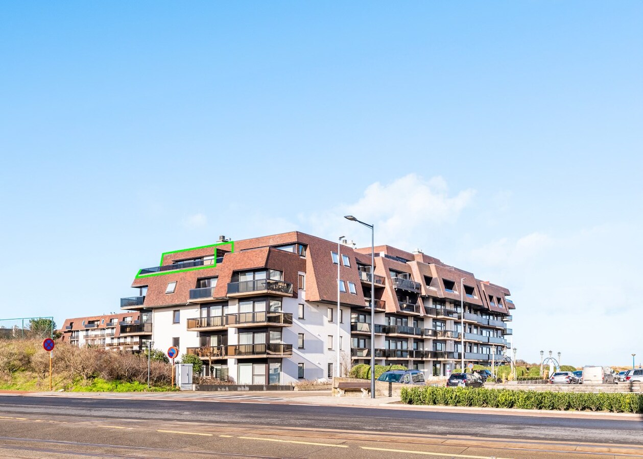 Zonnige penthouse met twee slaapkamers op een toplocatie in Oostduinkerke 