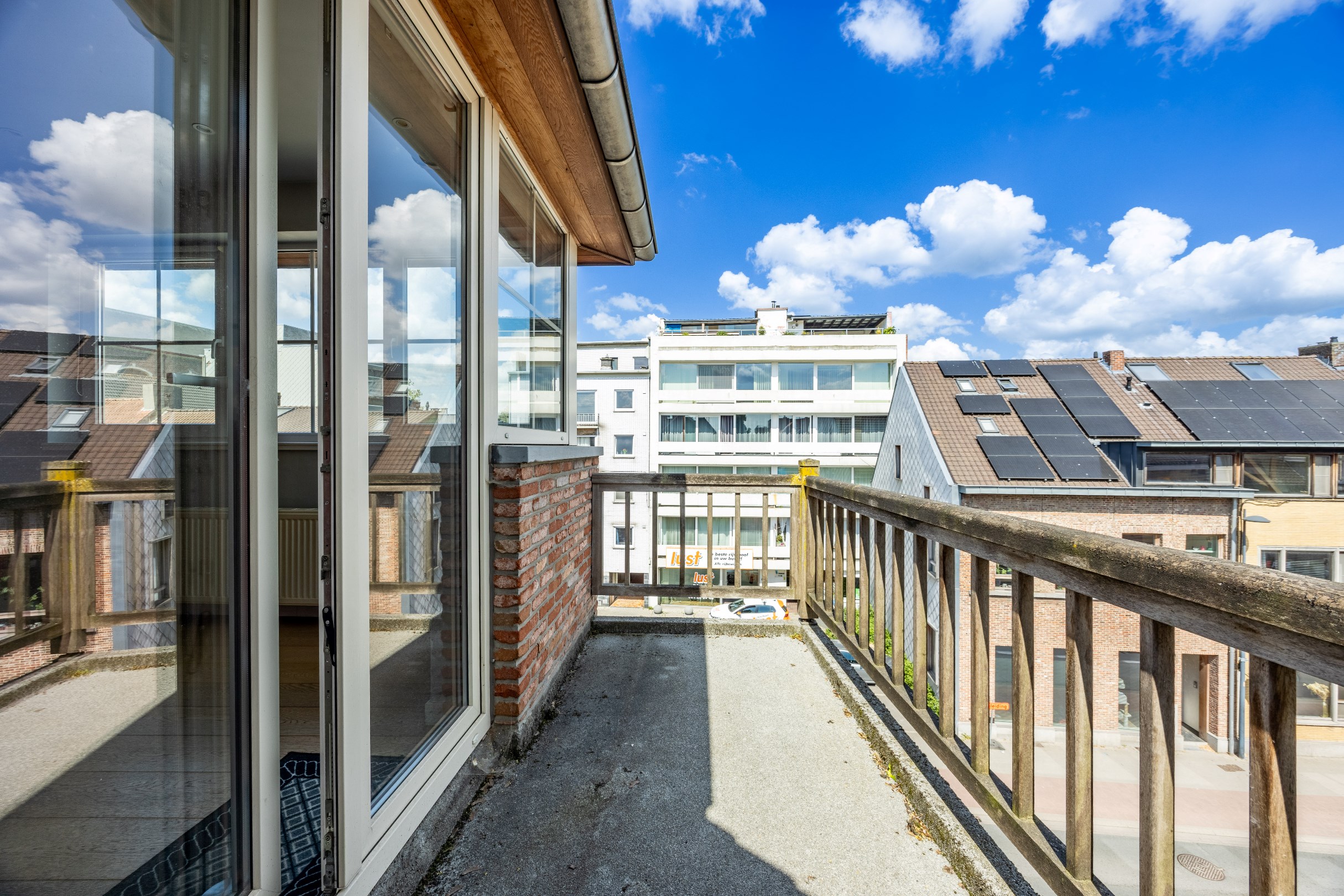CENTRAAL GELEGEN PENTHOUSE MET TERRAS EN GARAGE 