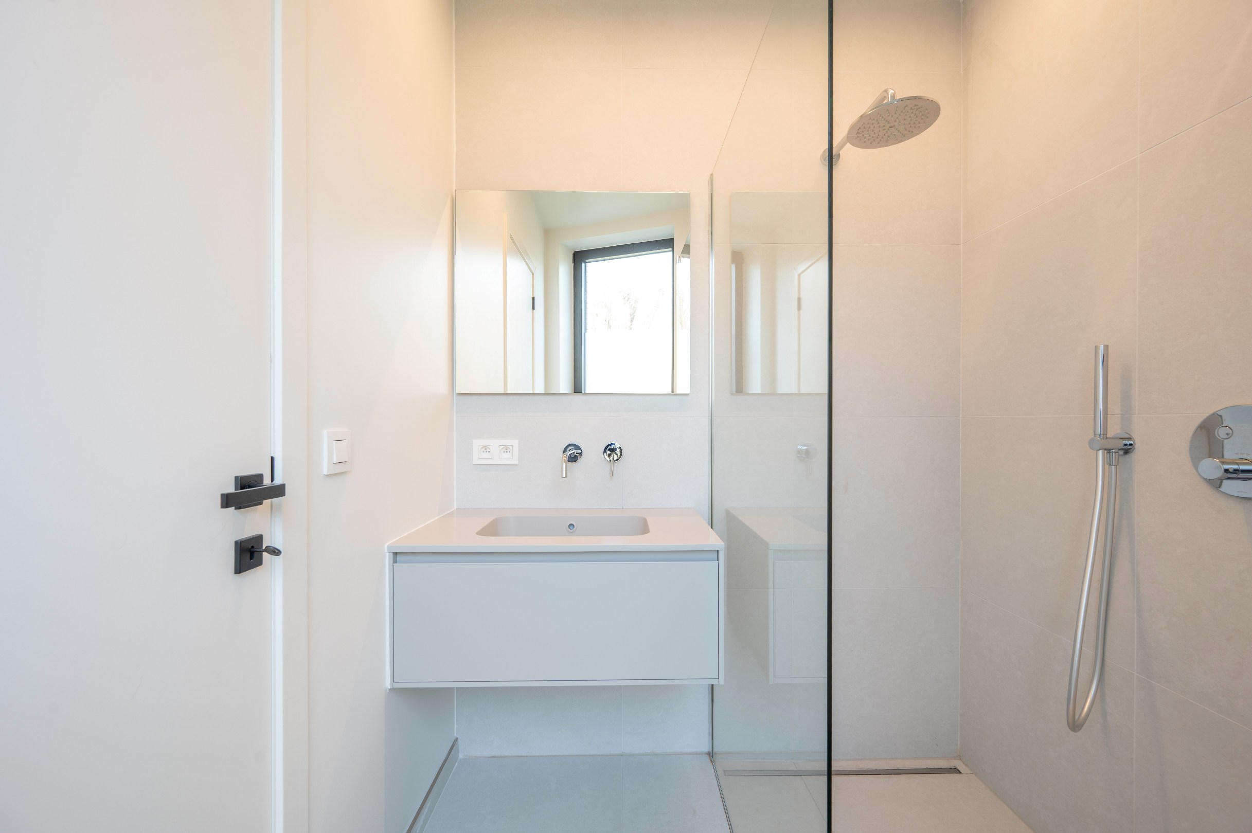 Nieuwbouw 2-kamer (hoek)appartement op een unieke hoekligging voorzien van ruime zonnige terrassen. 