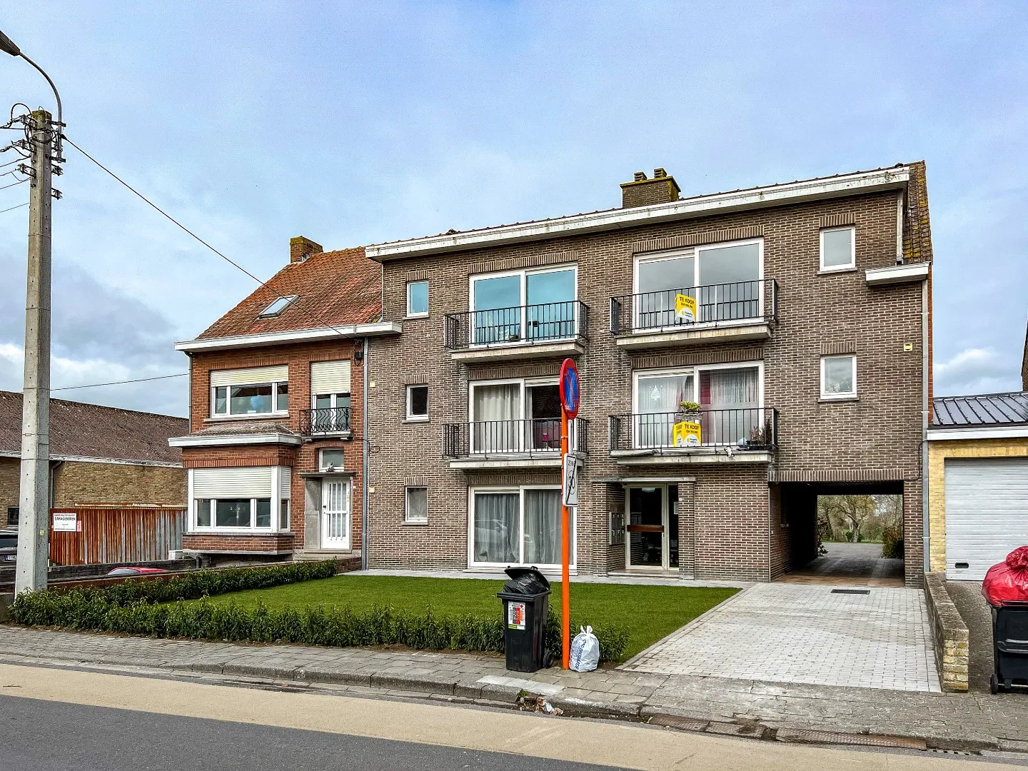 Appartement (72m² + 5m² terras)  en gemeenschappelijke tuin in centrum Diksmuide! 