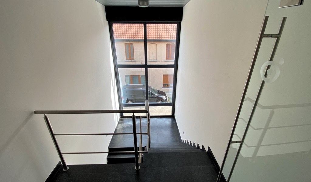 Instapklare kantoren te huur nabij het centrum van Wetteren