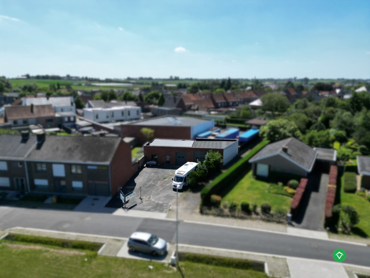 Opslagplaats op een perceel van 446 m&#178; te Gits 