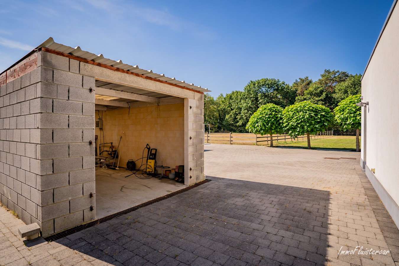 Gerenoveerde woning met stalgebouw en weide te Wijshagen op ca. 66 are 