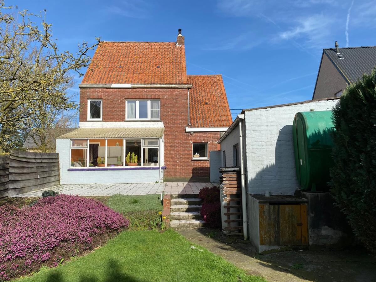 Alleenstaande woning met tuin te Torhout 