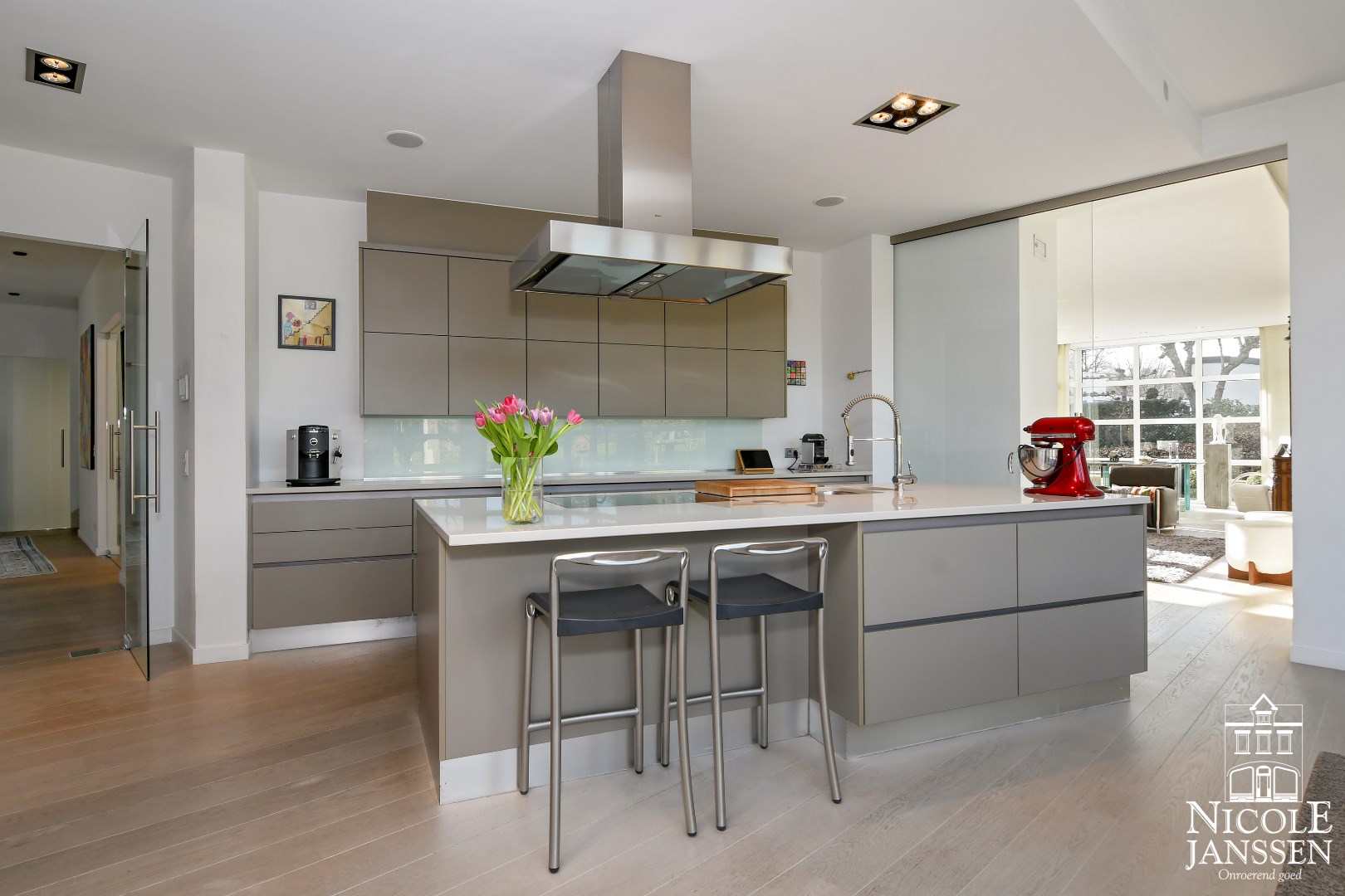 Moderne villa met speelse indeling 