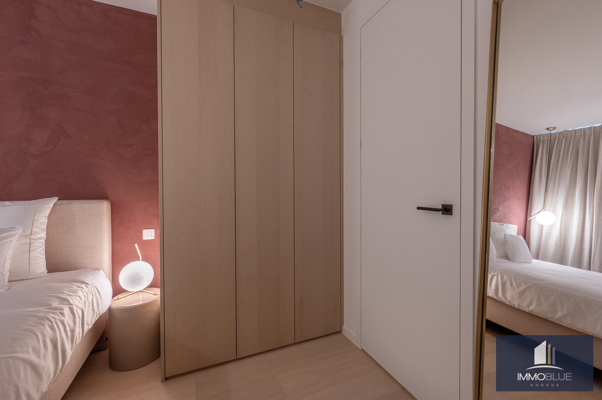 Luxueus appartement met zeer ruim terras gelegen in de exclusieve residentie The Tower. 