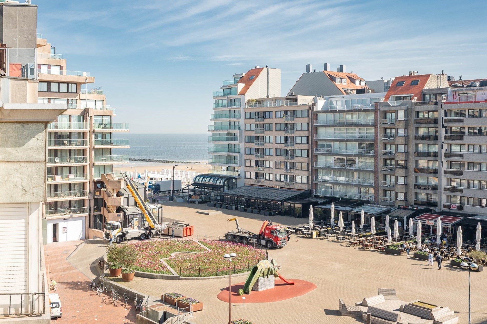 Appartement neuf enti&#232;rement fini avec des vues agr&#233;ables situ&#233; au centre de Knokke. 
