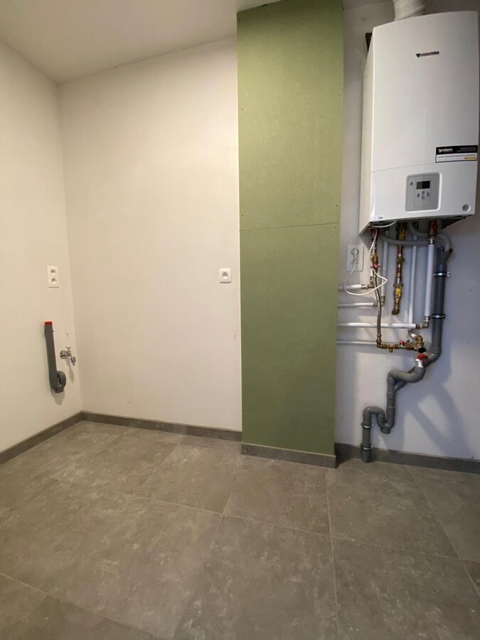 Duplex nieuwbouwappartement met 2 slaapkamers en groot terras te Torhout 