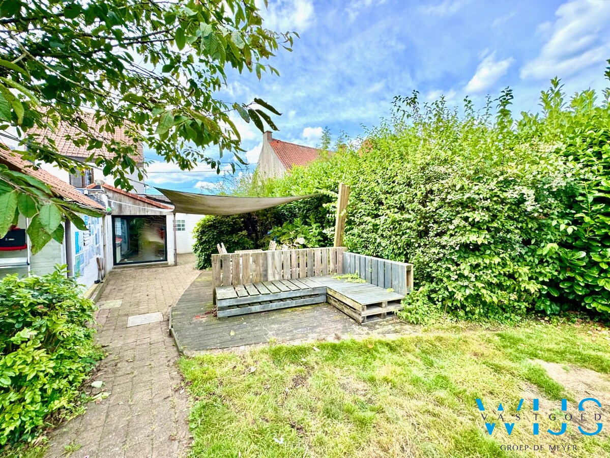 Instapklaar woonhuis op perceel van 450m&#178; te ERTVELDE ! 