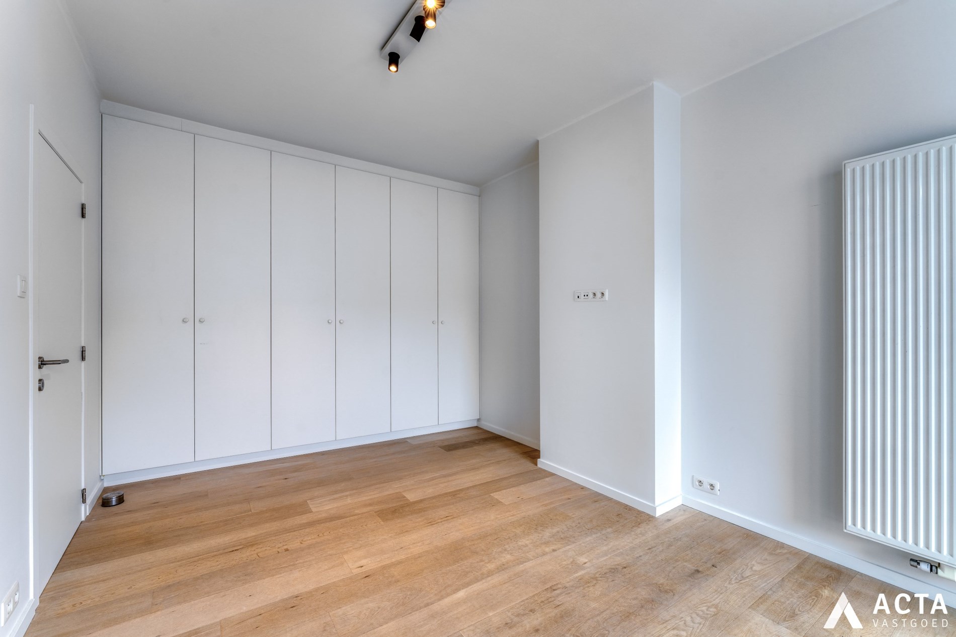 Ruim instapklaar appartement met twee slaapkamers in het centrum van Oostende 