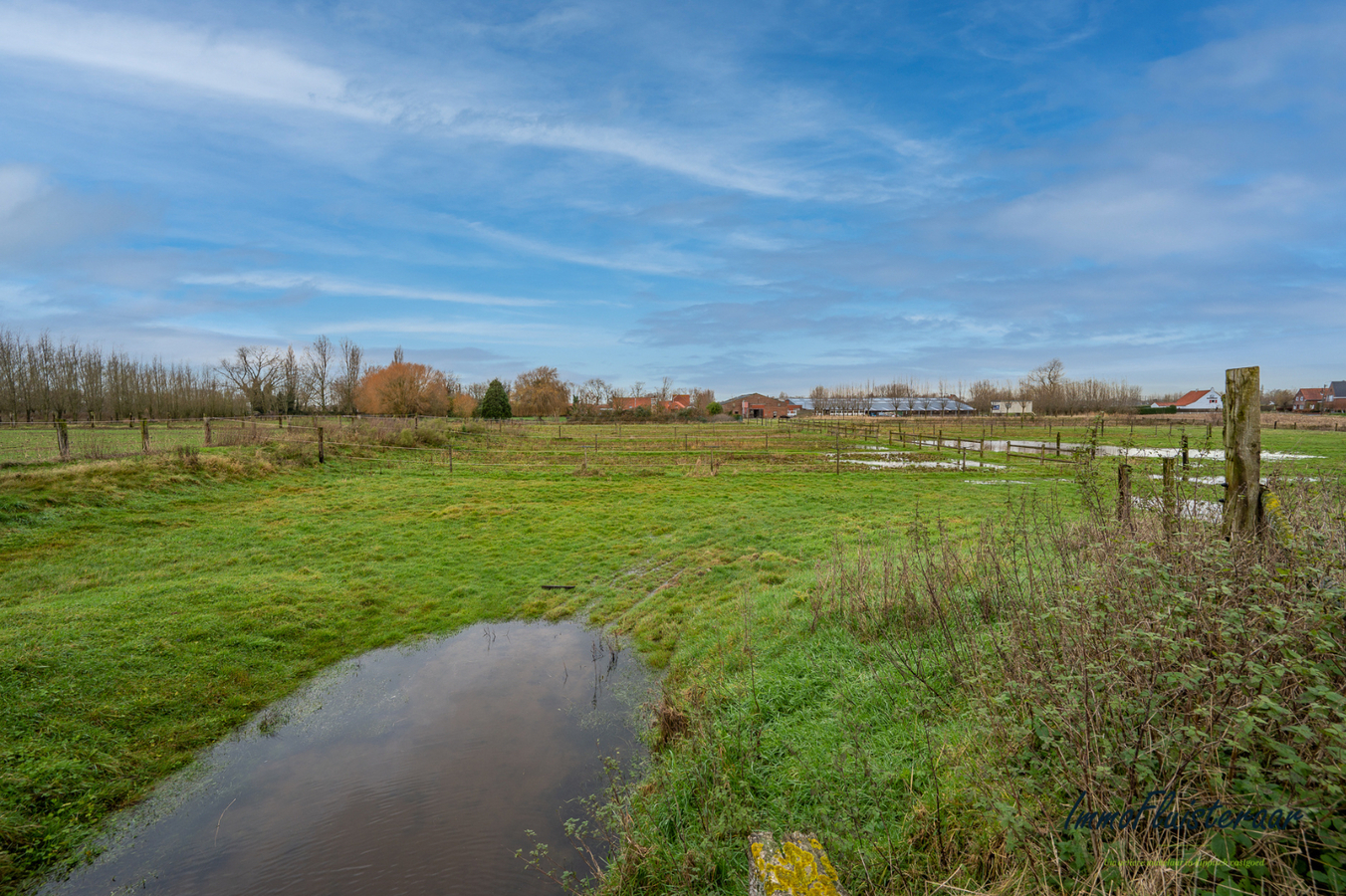 Te koop, hippische accommodatie gelegen op ca. 3ha te Torhout 