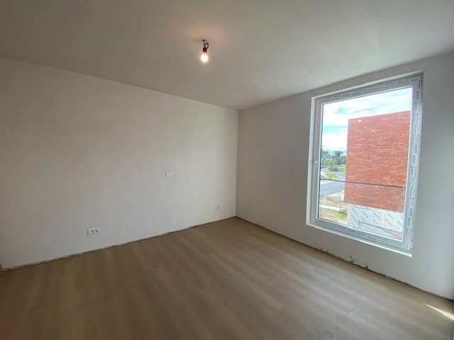 Nieuwbouw halfopen woning op een goeie ligging in gloednieuwe verkaveling! 