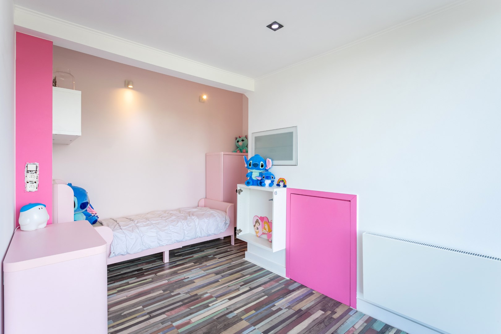 Ruime en energiezuinige (EPC A) woning met 5 slaapkamers, bureau, garage en tuin 