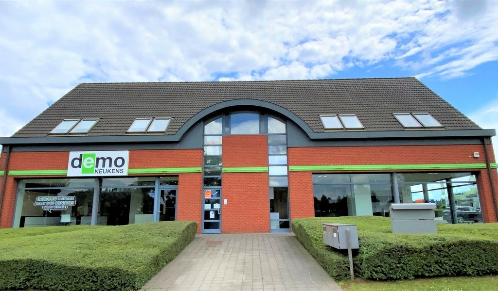 Commercieel gelegen kantoren te huur bij E40 in Erpe-Mere