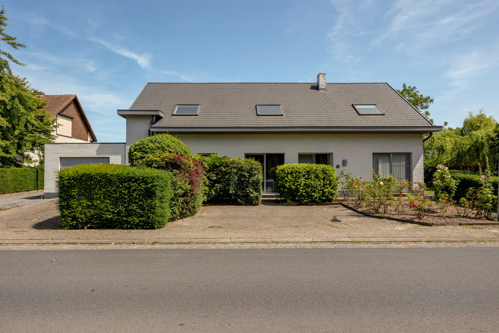 Ruime villa, ideaal voor groot gezin of vrij beroep 